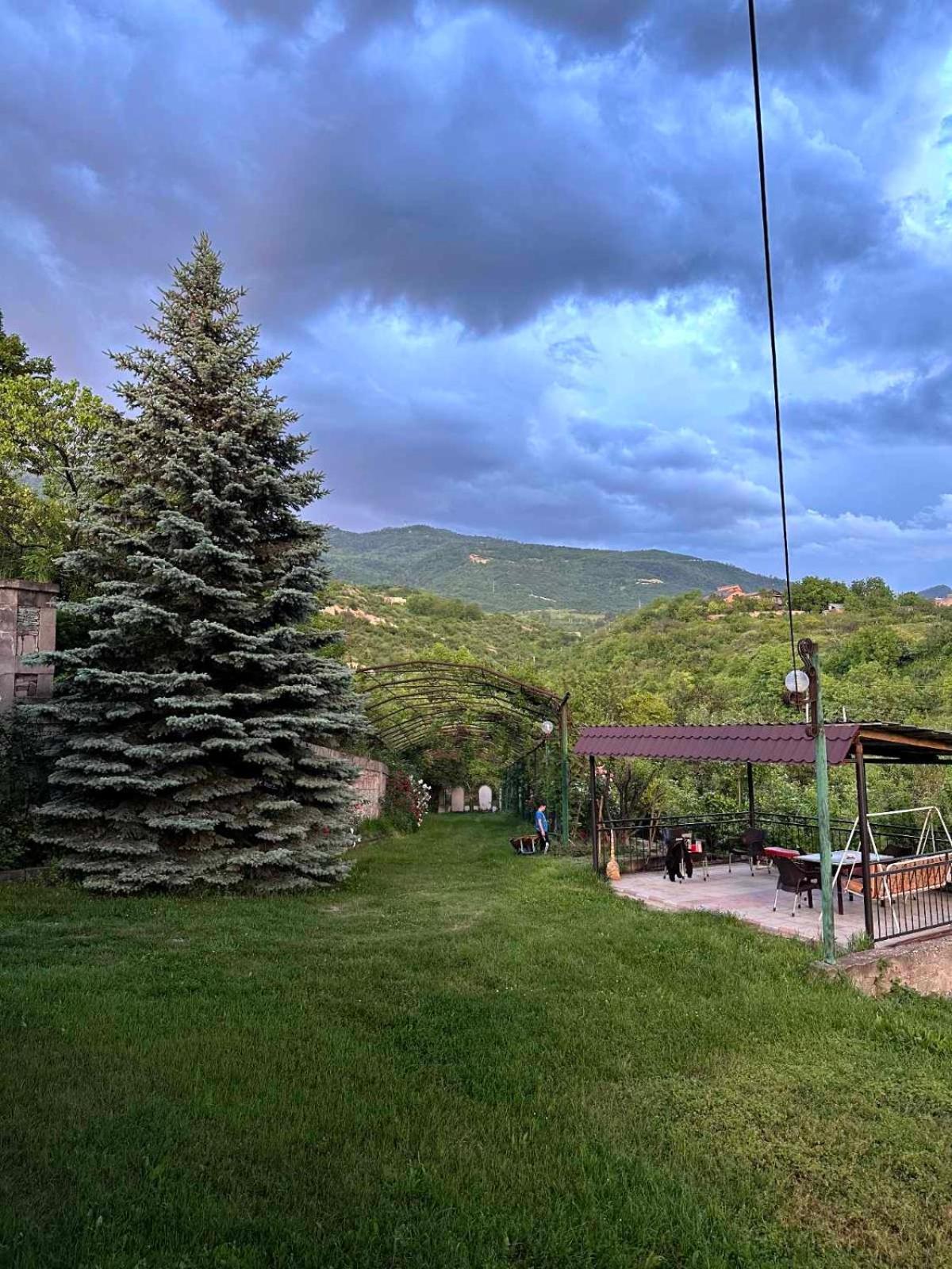 Luse Guest House Ijevan Exterior foto